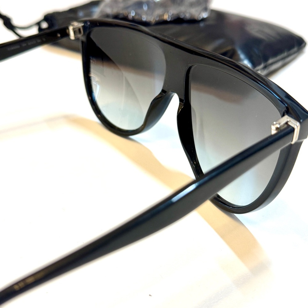 Celine 62cm Oversize Shiny Black Sunglasses - Picture 10 of 13
